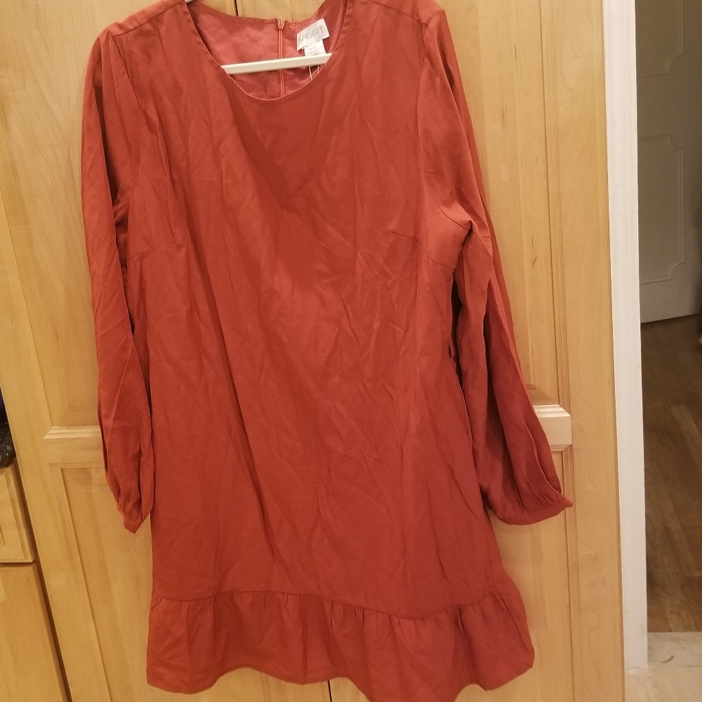 5/25$ 🔥 Apricot Long Sleeve Dress Rust Color XL NWT